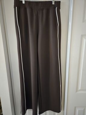 Tea Collection Brown Elastic Waist Pants with White Logo Tag